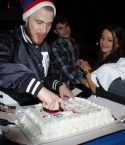 Filename=Mike-Posner-Q102-Shred-Your-Ex-2102012-9.jpg
Filesize=191KiB
Dimensions=960x640
Date added=Feb 17, 2012 Mike-Posner-Q102-Shred-Your-Ex-2102012-9.jpg