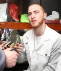 Filename=Mike-Posner-Reebok-3142012-1.jpg
Filesize=255KiB
Dimensions=975x739
Date added=Mar 15, 2012 Mike-Posner-Reebok-3142012-1.jpg
