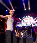 Filename=Mike-Posner-red-bull-soundclash-2011-10.jpg
Filesize=402KiB
Dimensions=800x533
Date added=Jan 04, 2012 Mike-Posner-red-bull-soundclash-2011-10.jpg