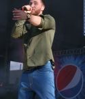 Filename=MikePosner-B96-PepsiSummerBash-06152013-13.jpg
Filesize=1172KiB
Dimensions=1229x1843
Date added=Jun 16, 2013 MikePosner-B96-PepsiSummerBash-06152013-13.jpg