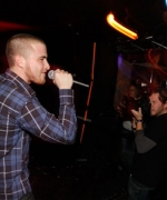 Filename=MikePosner-HouseOfHypeHospitalityLounge-01232010-3.jpg
Filesize=52KiB
Dimensions=720x480
Date added=Sep 01, 2011 MikePosner-HouseOfHypeHospitalityLounge-01232010-3.jpg