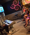 Filename=MikePosner-KISS957-DunkinDonutsMusicLounge-07182013-5.jpg
Filesize=143KiB
Dimensions=600x397
Date added=Jul 20, 2013 MikePosner-KISS957-DunkinDonutsMusicLounge-07182013-5.jpg