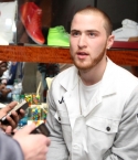 Filename=MikePosner-ReebokClassicsIcons-Launch-3142012-1.jpg
Filesize=86KiB
Dimensions=594x445
Date added=Aug 23, 2014 MikePosner-ReebokClassicsIcons-Launch-3142012-1.jpg