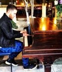 Filename=MikePosner-piano-05222013-1.jpg
Filesize=153KiB
Dimensions=612x612
Date added=May 23, 2013 MikePosner-piano-05222013-1.jpg