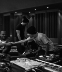 Filename=Timbaland-Mike-Posner-Justin-Bieber-studio-session-02012012.jpg
Filesize=187KiB
Dimensions=1000x667
Date added=Mar 13, 2015 Timbaland-Mike-Posner-Justin-Bieber-studio-session-02012012.jpg