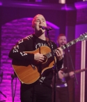 mike-posner-late-night-with-seth-meyers-05022016-2.jpg