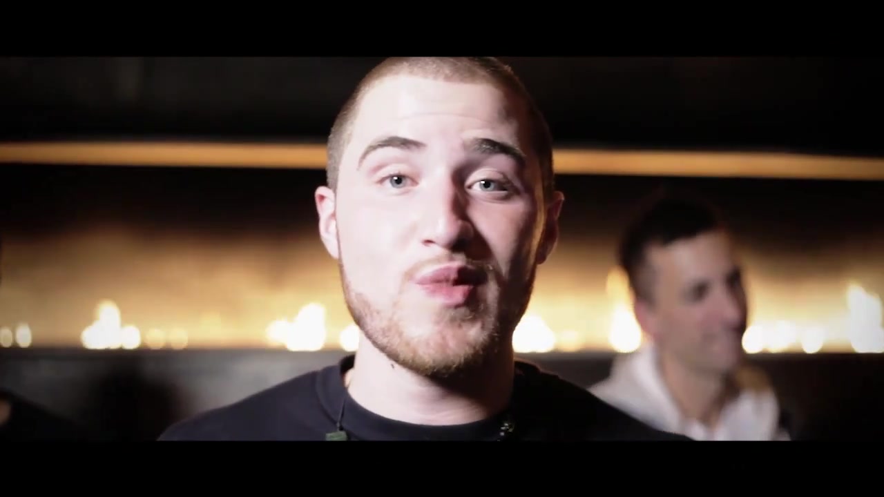 Clinton_Sparks_Ambiguous_ft__Mike_Posner___Big_SeanOfficial_Music_Video_-_YouTube_032.jpg