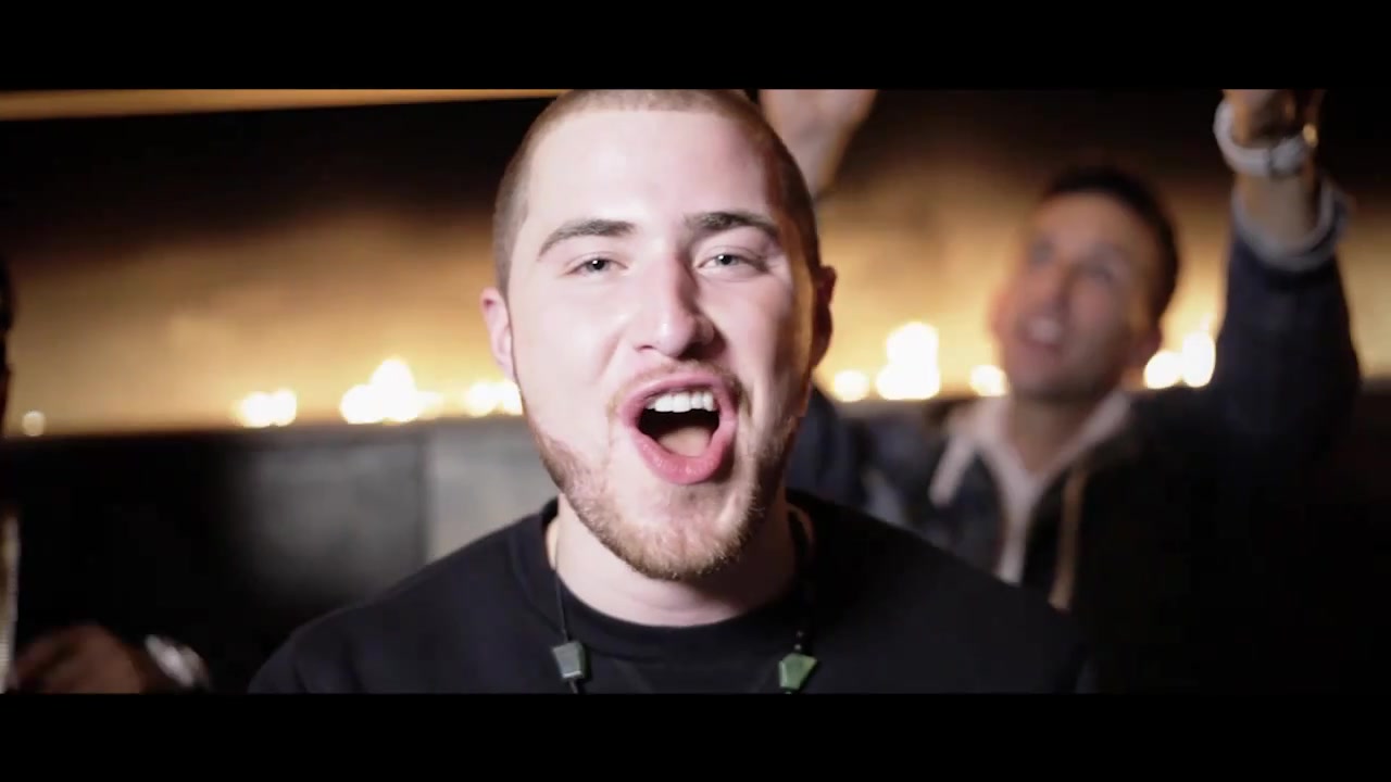 Clinton_Sparks_Ambiguous_ft__Mike_Posner___Big_SeanOfficial_Music_Video_-_YouTube_065.jpg