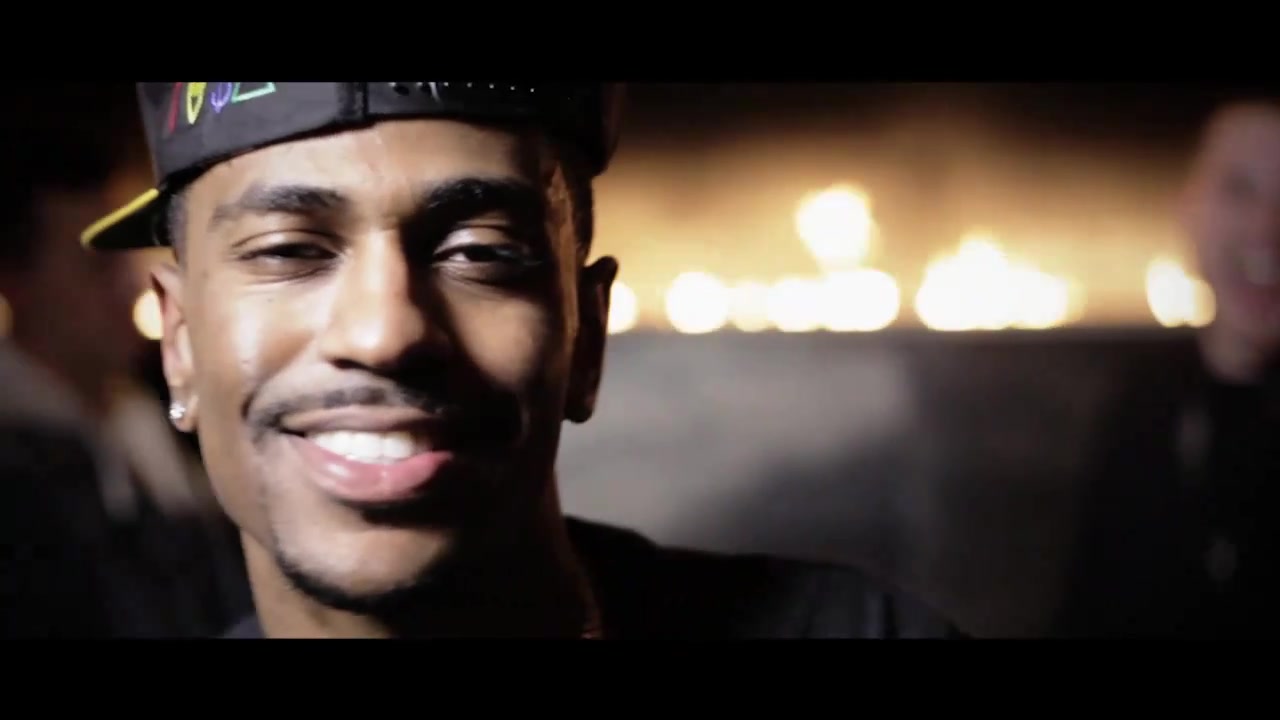 Clinton_Sparks_Ambiguous_ft__Mike_Posner___Big_SeanOfficial_Music_Video_-_YouTube_088.jpg