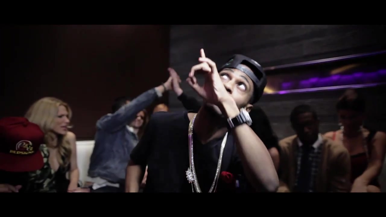 Clinton_Sparks_Ambiguous_ft__Mike_Posner___Big_SeanOfficial_Music_Video_-_YouTube_090.jpg