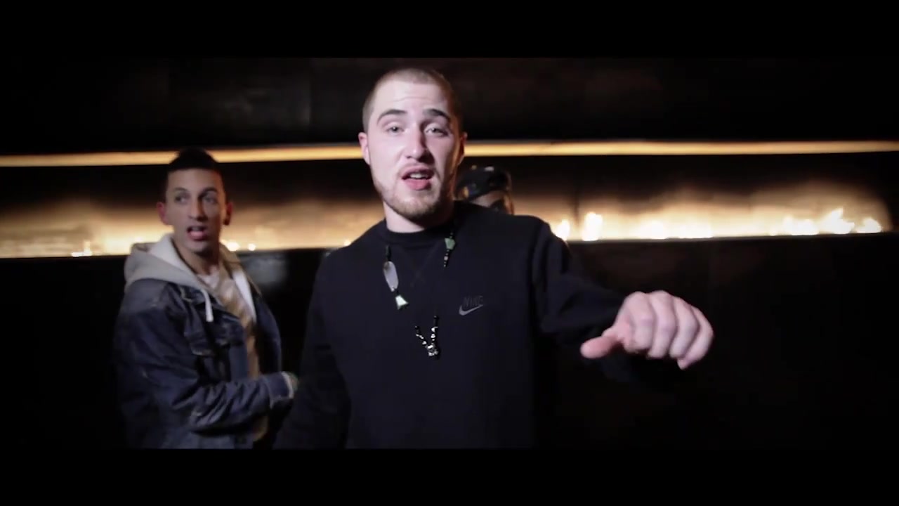 Clinton_Sparks_Ambiguous_ft__Mike_Posner___Big_SeanOfficial_Music_Video_-_YouTube_144.jpg