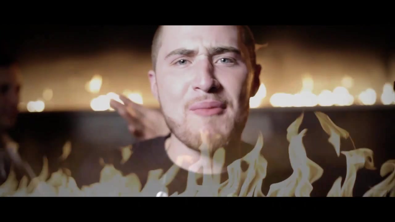 Clinton_Sparks_Ambiguous_ft__Mike_Posner___Big_SeanOfficial_Music_Video_-_YouTube_147.jpg