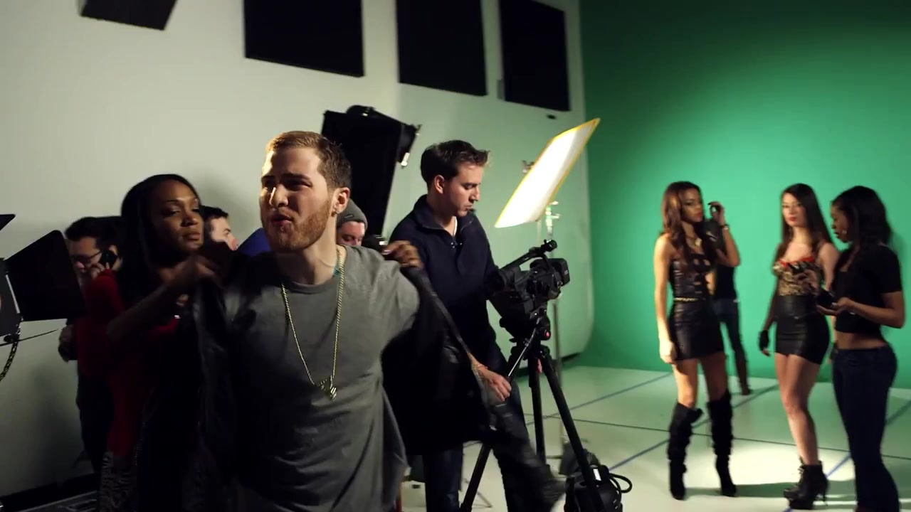 Mike_Posner_-_My_Light_28Official_Video29_114.jpg