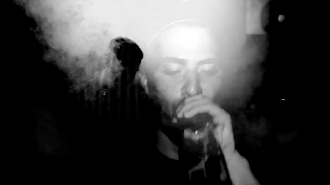 Mike_Posner_-_My_Light_28Official_Video29_200.jpg