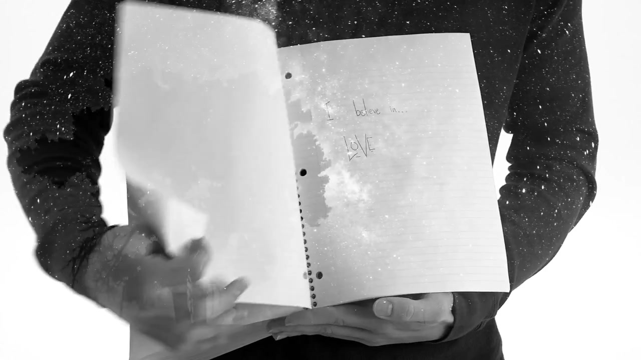 Mike_Posner_-_My_Light_28Official_Video29_444.jpg